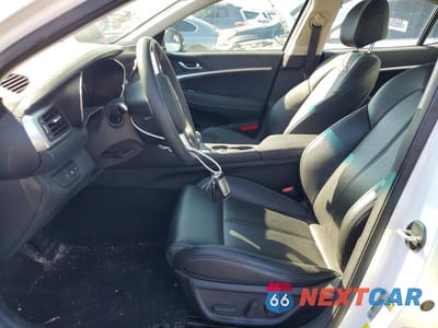 Zdjęcie 7 z 12 samochodu: 2022 GENESIS G70 2.0T VIN:KMTG34TA2NU086804 - miniatura