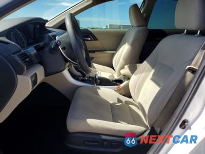 Zdjęcie 7 z 12 samochodu: 2016 HONDA ACCORD EX VIN:1HGCR2F74GA075874 - miniatura