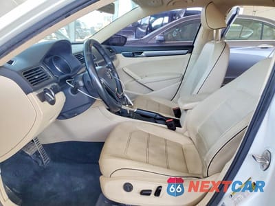 Zdjęcie 7 z 12 samochodu: 2018 VOLKSWAGEN PASSAT S VIN:1VWAA7A38JC021498 - miniatura