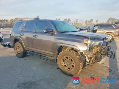 Czwarte zdjęcie samochodu z boku: 2023 TOYOTA 4RUNNER SR5 PREMIUM VIN:JTENU5JR5P6200296 - miniatura