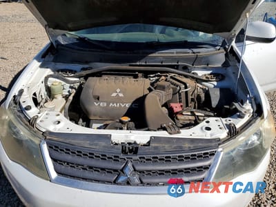 Zdjęcie 12 z 13 samochodu: 2007 MITSUBISHI OUTLANDER ES VIN:JA4MS31X87Z000952 - miniatura