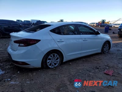Trzecie zdjęcie samochodu z tyłu: 2020 HYUNDAI ELANTRA SE VIN:5NPD74LF5LH619012 - miniatura