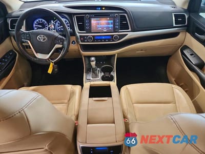 Zdjęcie 8 z 11 samochodu: 2015 TOYOTA HIGHLANDER XLE VIN:5TDJKRFH8FS102961 - miniatura