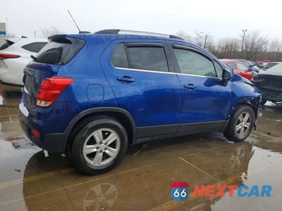 Trzecie zdjęcie samochodu z tyłu: 2017 CHEVROLET TRAX 1LT VIN:3GNCJLSBXHL154361 - miniatura