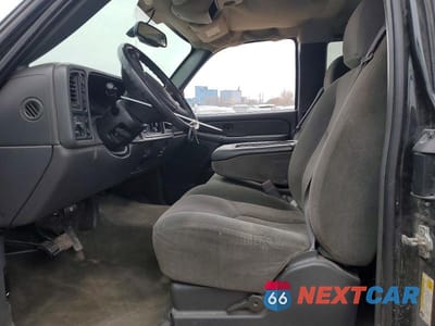 Zdjęcie 7 z 11 samochodu: 2005 CHEVROLET SILVERADO K1500 VIN:2GCEK19T151220679 - miniatura