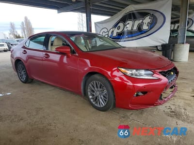 Czwarte zdjęcie samochodu z boku: 2018 LEXUS ES 350 BASE VIN:58ABK1GG4JU101035 - miniatura