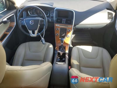 Zdjęcie 8 z 12 samochodu: 2017 VOLVO XC60 T5 INSCRIPTION VIN:YV440MDU9H2011629 - miniatura