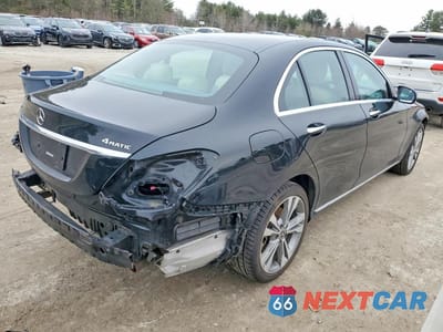 Trzecie zdjęcie samochodu z tyłu: 2020 MERCEDES-BENZ C 300 4MATIC VIN:55SWF8EB8LU327400 - miniatura