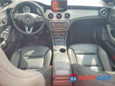 Zdjęcie 8 z 12 samochodu: 2015 MERCEDES-BENZ CLA 250 VIN:WDDSJ4EBXFN226846 - miniatura
