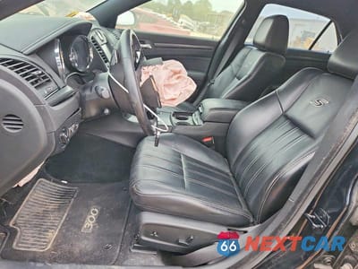 Zdjęcie 7 z 12 samochodu: 2014 CHRYSLER 300 S VIN:2C3CCABGXEH118939 - miniatura