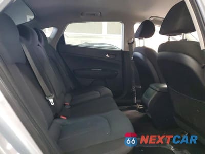 Zdjęcie 10 z 12 samochodu: 2019 KIA OPTIMA LX VIN:5XXGT4L36KG311906 - miniatura