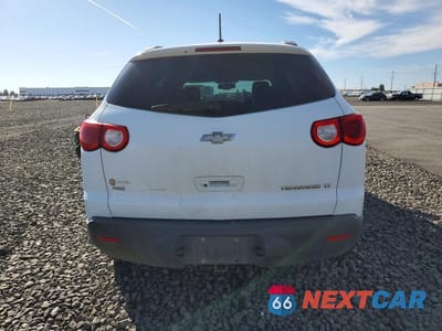 Zdjęcie 6 z 12 samochodu: 2010 CHEVROLET TRAVERSE LT VIN:1GNLVGEDXAS122817 - miniatura