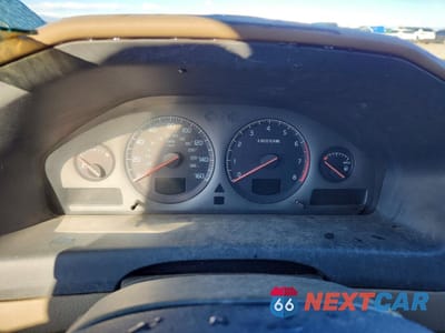 Zdjęcie 9 z 14 samochodu: 2002 VOLVO V70 XC VIN:YV1SZ58D521065162 - miniatura