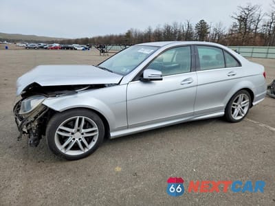 2013 MERCEDES-BENZ C 300 4MATIC WDDGF8AB4DA884784 - główne zdjęcie licytacji z USA - miniatura