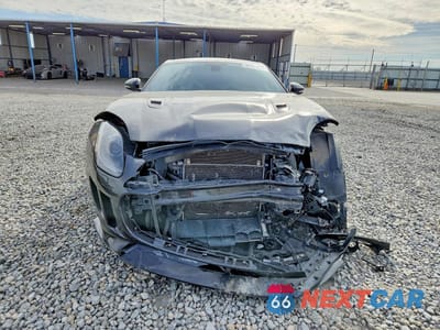 Piąte zdjęcie samochodu w środku: 2016 JAGUAR F-TYPE R VIN:SAJWJ6DL4GMK27551 - miniatura