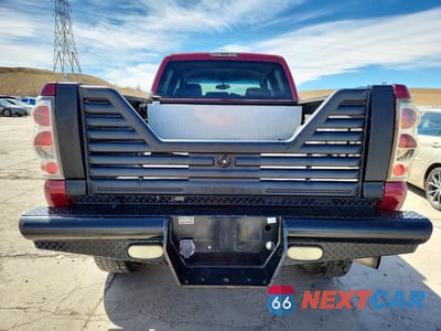 Zdjęcie 6 z 13 samochodu: 2006 CHEVROLET SILVERADO K2500 HEAVY DUTY VIN:1GCHK23216F123446 - miniatura