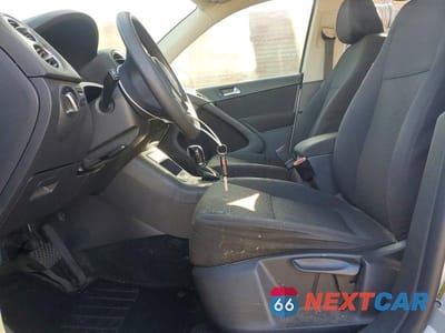 Zdjęcie 7 z 12 samochodu: 2012 VOLKSWAGEN TIGUAN S VIN:WVGAV7AX9CW544875 - miniatura