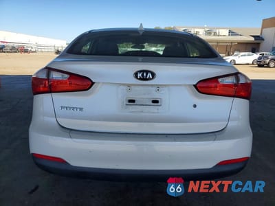 Zdjęcie 6 z 11 samochodu: 2014 KIA FORTE LX VIN:KNAFK4A60E5075951 - miniatura