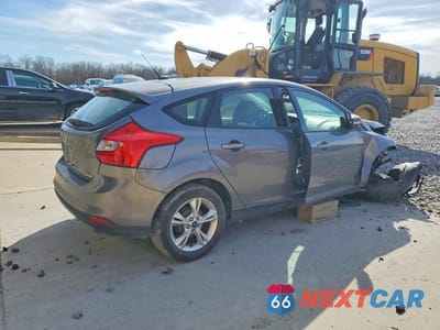 Trzecie zdjęcie samochodu z tyłu: 2013 FORD FOCUS SE VIN:1FADP3K27DL298103 - miniatura