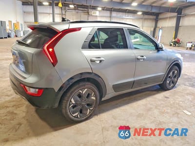 Trzecie zdjęcie samochodu z tyłu: 2024 KIA NIRO EV WIND VIN:KNDCR3L11R5121726 - miniatura