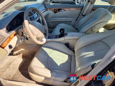 Zdjęcie 7 z 12 samochodu: 2003 MERCEDES-BENZ E 500 VIN:WDBUF70J93A133595 - miniatura