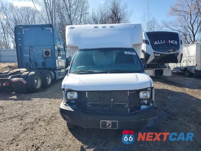 Piąte zdjęcie samochodu w środku: 2015 GMC SAVANA CUTAWAY G3500 VIN:1GD374CG3F1226668 - miniatura