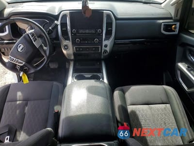 Zdjęcie 8 z 12 samochodu: 2020 NISSAN TITAN SV VIN:1N6AA1EF2LN512514 - miniatura