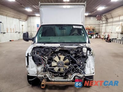 Piąte zdjęcie samochodu w środku: 2022 CHEVROLET EXPRESS G3500 DELIVERY TRUCK VIN:1GB0GRF72N1277744 - miniatura