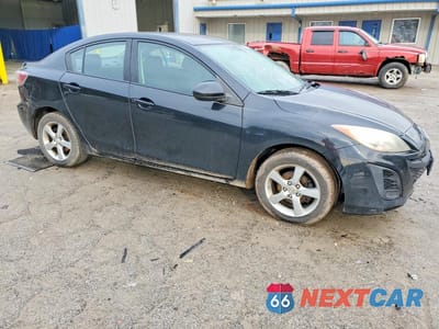Czwarte zdjęcie samochodu z boku: 2011 MAZDA 3 I VIN:JM1BL1UG8B1397497 - miniatura