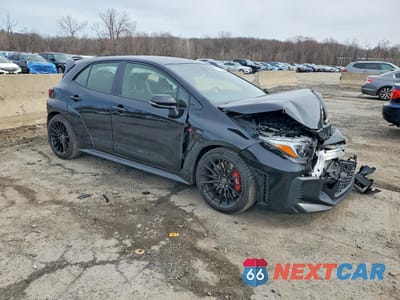 Czwarte zdjęcie samochodu z boku: 2025 TOYOTA GR COROLLA CORE VIN:JTNABAAE7SA020530 - miniatura