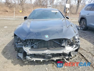 Piąte zdjęcie samochodu w środku: 2025 BMW M8 VIN:WBSGV0C0XSCT98534 - miniatura