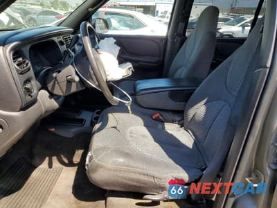 Zdjęcie 7 z 13 samochodu: 2000 DODGE DURANGO VIN:1B4HR28Y1YF283707 - miniatura