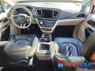 Zdjęcie 8 z 13 samochodu: 2018 CHRYSLER PACIFICA LIMITED VIN:2C4RC1GG8JR314624 - miniatura