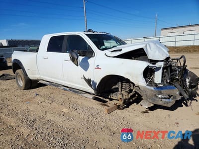 Czwarte zdjęcie samochodu z boku: 2024 RAM 3500 LARAMIE VIN:3C63RRML0RG273757 - miniatura