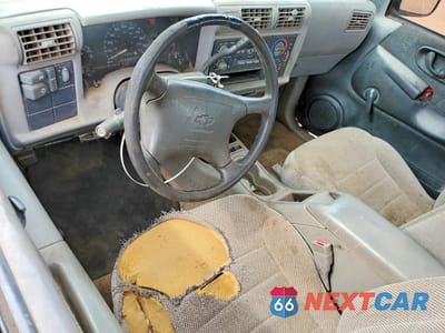 Zdjęcie 8 z 13 samochodu: 1996 CHEVROLET S TRUCK S10 VIN:1GCCS19X8T8231005 - miniatura