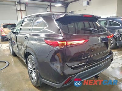 Drugie zdjęcie samochodu z przodu: 2021 TOYOTA HIGHLANDER PLATINUM VIN:5TDFZRBH7MS111185 - miniatura