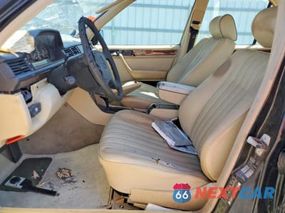 Zdjęcie 7 z 11 samochodu: 1993 MERCEDES-BENZ 300 E 2.8 VIN:WDBEA28E9PC009981 - miniatura