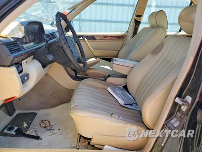 Zdjęcie 7 z 11 samochodu: 1993 MERCEDES-BENZ 300 E 2.8 VIN:WDBEA28E9PC009981 - miniatura