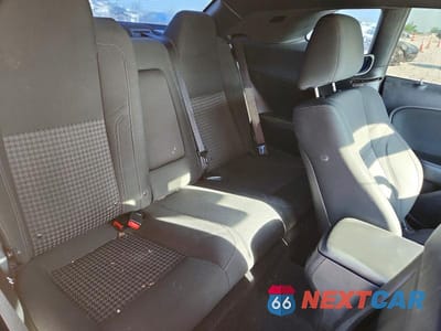 Zdjęcie 10 z 12 samochodu: 2017 DODGE CHALLENGER SXT VIN:2C3CDZAG4HH665688 - miniatura