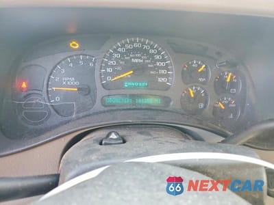 Zdjęcie 9 z 13 samochodu: 2003 CHEVROLET SILVERADO K1500 VIN:2GCEK19T631182220 - miniatura