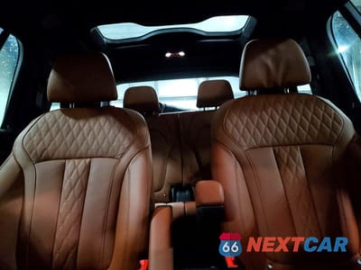 Zdjęcie 10 z 13 samochodu: 2025 BMW X7 M60I VIN:5UX33EM09S9Y51416 - miniatura