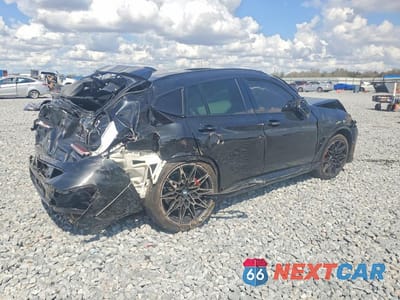 Trzecie zdjęcie samochodu z tyłu: 2023 BMW X4 M VIN:5YM23EC06P9P61783 - miniatura