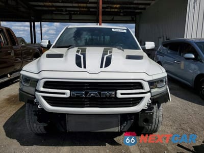 Piąte zdjęcie samochodu w środku: 2022 RAM 1500 LARAMIE VIN:1C6RREJM4NN260821 - miniatura