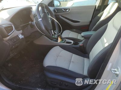 Zdjęcie 7 z 13 samochodu: 2017 HYUNDAI IONIQ HYBRID SEL VIN:KMHC75LCXHU024771 - miniatura
