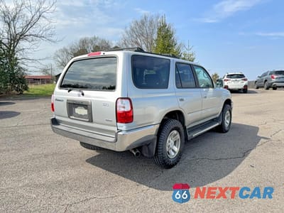 Czwarte zdjęcie samochodu z boku: 2002 TOYOTA 4RUNNER SR5 VIN:JT3GN86R920253538 - miniatura