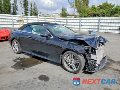 Czwarte zdjęcie samochodu z boku: 2018 MERCEDES-BENZ E 400 VIN:WDD1K6FB0JF048595 - miniatura