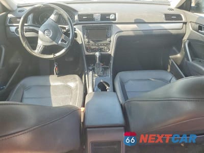 Zdjęcie 8 z 12 samochodu: 2015 VOLKSWAGEN PASSAT S VIN:1VWAS7A39FC114017 - miniatura