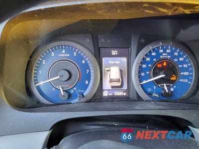 Zdjęcie 8 z 10 samochodu: 2020 TOYOTA SIENNA LE VIN:5TDKZ3DC1LS043848 - miniatura