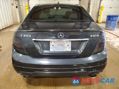 Zdjęcie 6 z 12 samochodu: 2013 MERCEDES-BENZ C 300 4MATIC VIN:WDDGF8AB9DG132818 - miniatura