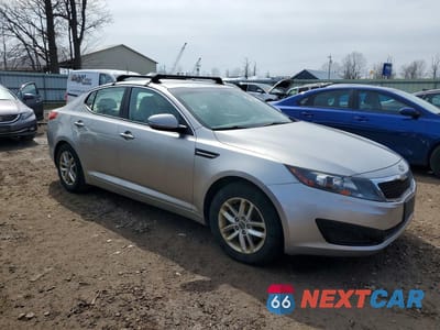 Czwarte zdjęcie samochodu z boku: 2011 KIA OPTIMA LX VIN:KNAGM4A70B5113164 - miniatura